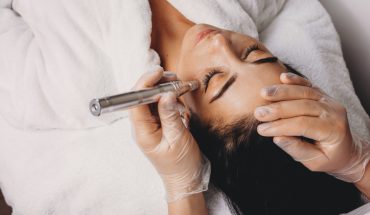 Cosmética para microagulhamento: produtos profissionais para recuperação e regeneração da pele